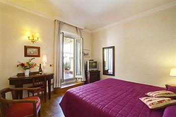 Cinquantatre Hotel Rome Via di San Basilio 53