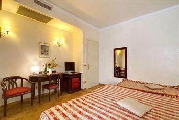 Cinquantatre Hotel Rome Via di San Basilio 53