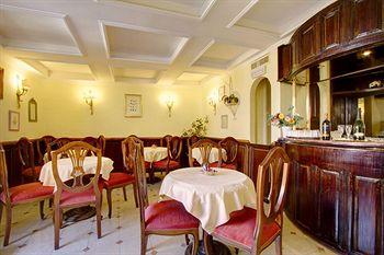 Cinquantatre Hotel Rome Via di San Basilio 53