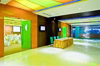 Jazzotel Hotel Bangkok 514 Ramkamheng 39 Prachautit Road Wangtongrang