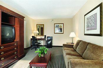 BEST WESTERN -Dallas Hotel and Conference Center 8051 Lyndon B Johnson Freeway