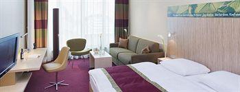 Movenpick Hotel Frankfurt City Den Haager Strasse 5