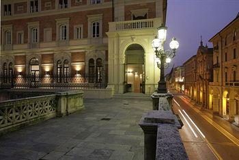 Portici Hotel Vicoforte Piazza Carlo Emanuele, 47