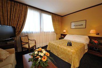 Hermitage Hotel Milan Via Messina 10