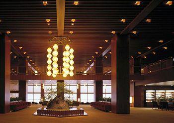 Hotel Okura Tokyo 2-10-4 Toranomon