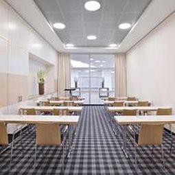 Moevenpick Hotel Amsterdam City Center Piet Heinkade 11