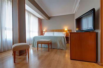 Tryp Orly Hotel San Sebastian Plaza De Zaragoza 4