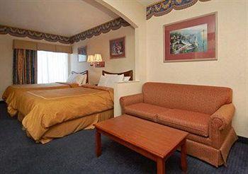 Comfort Suites Abilene 3165 S. Danville Dr.