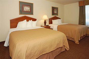 Quality Inn And Suites Bossier City 2717 Village Lane