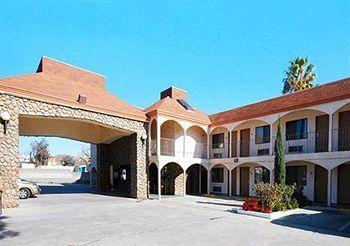 Rodeway Inn Magic Mountain Castaic 31558 Castaic Rd.