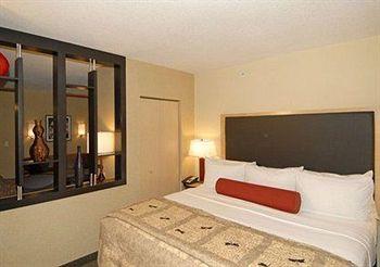 Cambria Suites Dania Beach 141 SW 19th Court