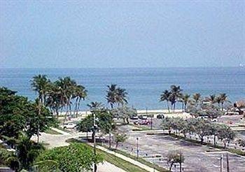 Comfort Inn Oceanside Deerfield Beach 50 S. Ocean Drive (A1A)