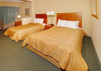 Comfort Suites Deerfield Beach 1040 E Newport Center Dr