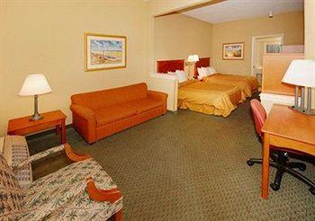 Comfort Suites Deerfield Beach 1040 E Newport Center Dr