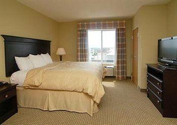 Comfort Suites Foley 150 West Riviera Blvd.