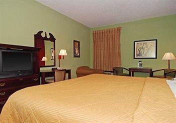 Comfort Inn & Suites Fort Lauderdale 3551 West Commercial Boulevard