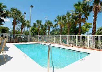 Comfort Inn & Suites Fort Lauderdale 3551 West Commercial Boulevard