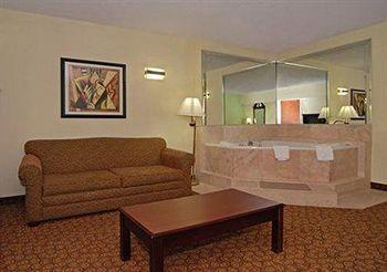 Comfort Inn & Suites Fort Lauderdale 3551 West Commercial Boulevard