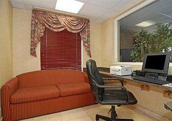 Comfort Inn & Suites Fort Lauderdale 3551 West Commercial Boulevard