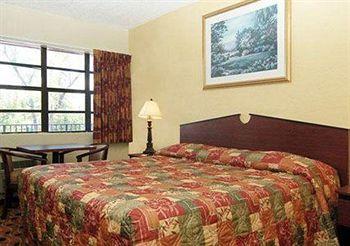 Econo Lodge Inn And Suites Fort Lauderdale 2949 N. Federal Hwy