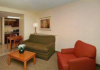 Comfort Suites Goodyear 15575 W. Roosevelt St