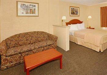 Quality Inn and Suites Goodyear 950 N. Dysart Road