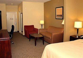 Quality Inn & Suites Houston 10155 North Freeway