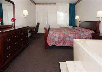 Rodeway Inn & Suites Houston 2531 FM 1960 ROAD EAST