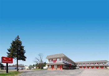 Econo Lodge Kalkaska 703 N. Cedar St. (US 131)