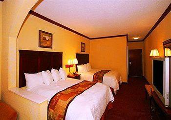 Comfort Suites Lufkin 4402 S. First St.