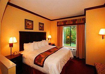 Comfort Suites Lufkin 4402 S. First St.