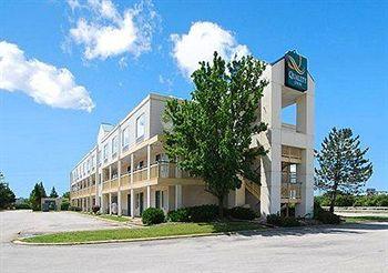 Quality Inn Merriam 6601 East Frontage Rd.