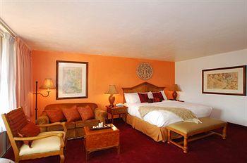 Clarion Hotel Scottsdale 5101 North Scottsdale Road