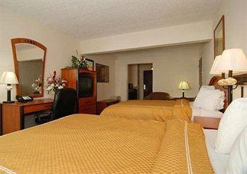 Comfort Suites Sawgrass Tamarac 8301 West Commercial Boulevard