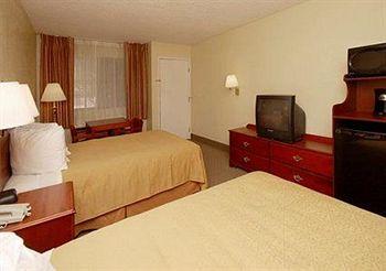 Quality Inn Airport Tempe 1550 S. 52nd St.