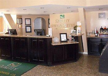 Quality Inn & Suites Thousand Oaks 12 Conejo Blvd