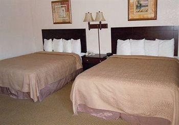 Quality Inn & Suites Thousand Oaks 12 Conejo Blvd