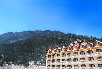 Manali Heights Hotel Log Hut Area