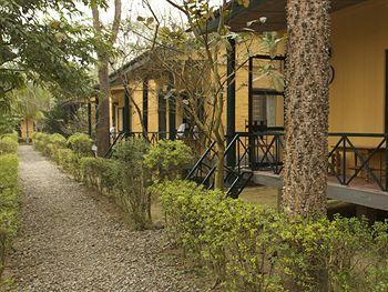 Maruni Sanctuary Lodge Chitwan Kumrose Community Forest