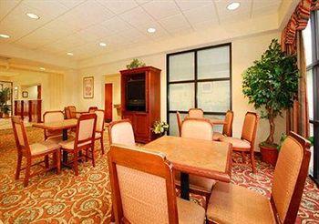 Comfort Inn & Suites LaGrange 1512 Lafayette Pky.