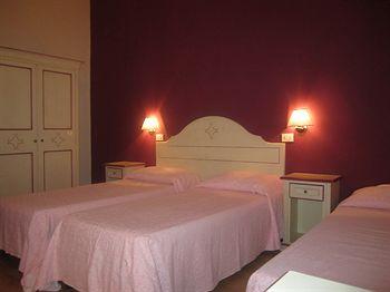 Benvenuti Hotel Florence Via Cavour 112