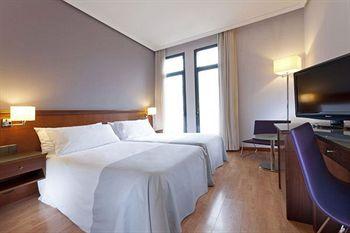 Tryp Cibeles Hotel Madrid Calle de Mesonero Romanos, 13