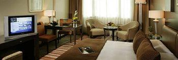 Al Murooj Rotana Hotel Dubai Al Saffa Street P.O. Box 117546