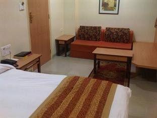 Chateau Windsor Hotel Mumbai 86, Veer Nariman Road, Churchgate