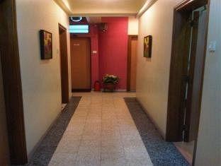 Chateau Windsor Hotel Mumbai 86, Veer Nariman Road, Churchgate