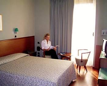 Senbhotel Hotel Senigallia Viale Bonopera 26