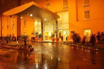 City Express Hotel Irapuato Blvd. Villas de Irapuato 1362 Col. Ejido Irapuato