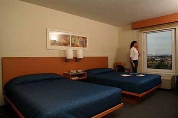 City Express Hotel Irapuato Blvd. Villas de Irapuato 1362 Col. Ejido Irapuato