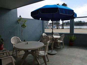 Foghorn Harbor Inn Marina del Rey 4140 Via Marina