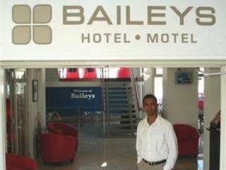 Baileys Hotel Motel 150 bennett street